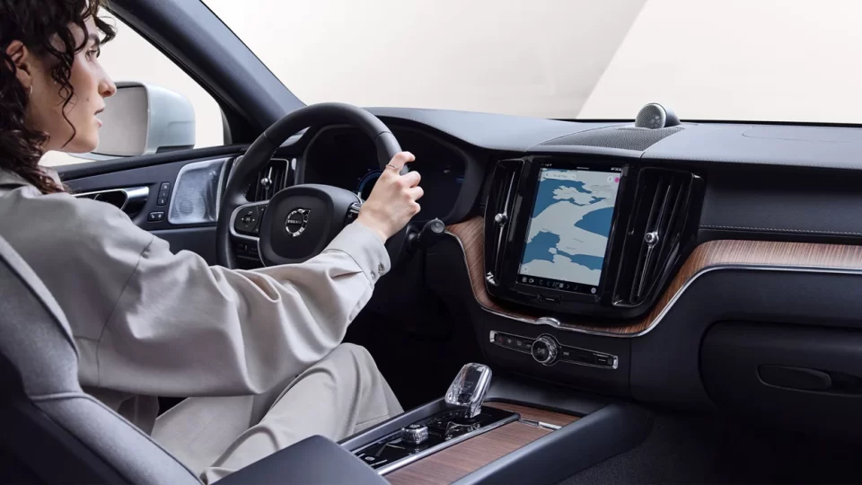 xc60-gallery-10-16x9-1.webp