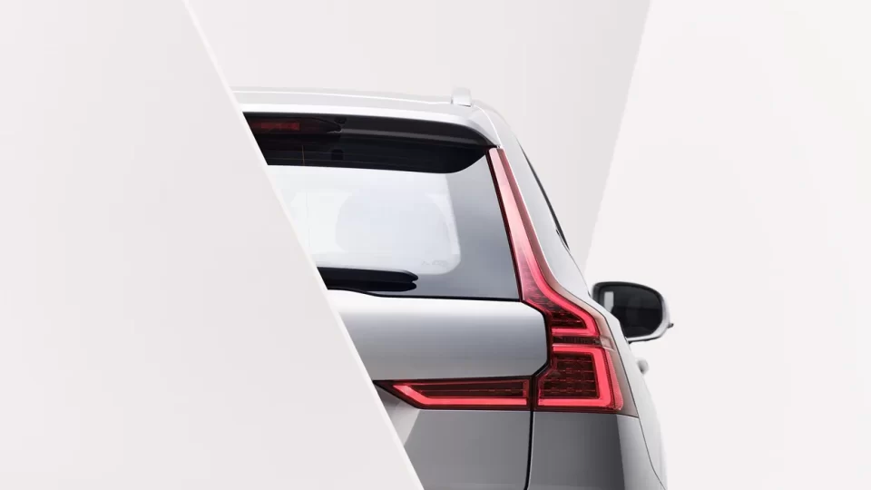 xc60-gallery-3-16x9-1.webp